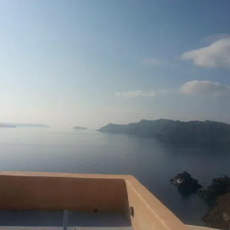 Goddess Lethe Villa Oia (Santorini)